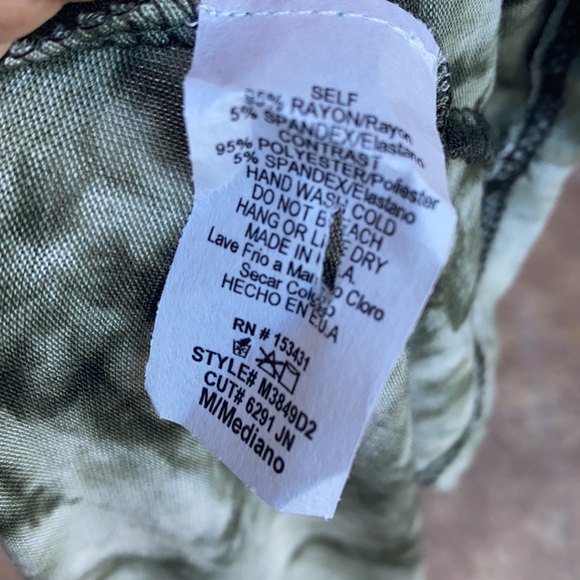 Meek Maxi Dress - Picture 7 of 7